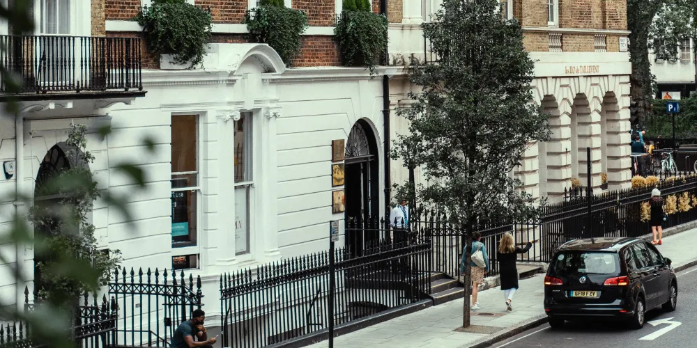 Kensington Medical leading facelift surgery clinic in Harley street, London, Wimbledon and Kingston